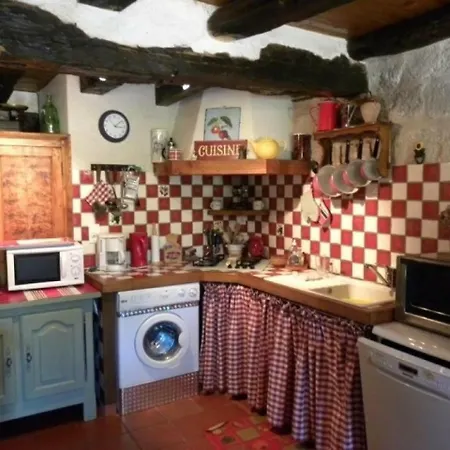 House Au Bord De La Riviere Holiday home Fources